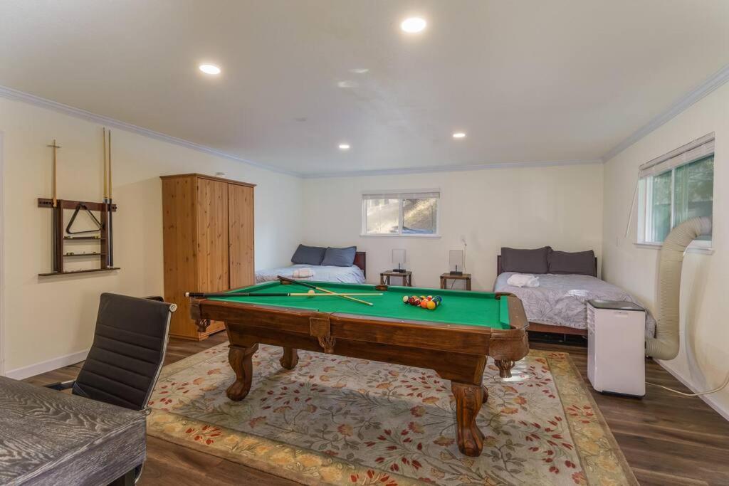 Acorn House - Charming House In Green Heaven With Pool Table With Lovely Backyard 奥克赫斯特 外观 照片